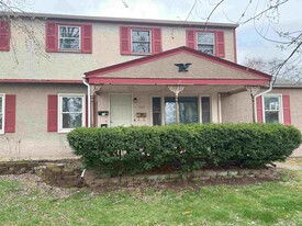 360 N 11th St, Unit 360 in Newark, OH - Building Photo