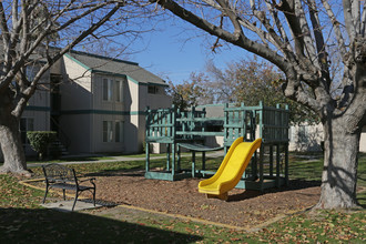 Coalinga Crossing Apartments in Coalinga, CA - Building Photo - Other