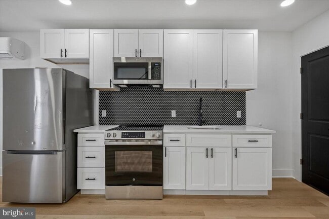 property at 1911 W Hunting Park Ave