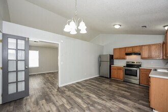 419 Old Plantation Dr in West Columbia, SC - Building Photo - Building Photo