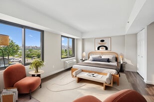 Half Moon Harbour in North Bergen, NJ - Building Photo