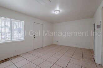 1871 Quincy St-Unit -1871 Quincy Street in Bakersfield, CA - Building Photo - Building Photo
