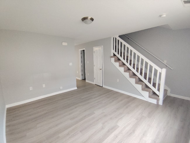 81 Duiguid Dr in Lynchburg, VA - Foto de edificio - Building Photo