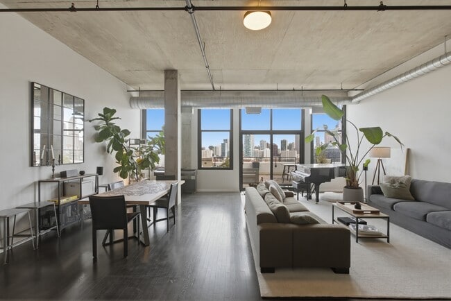 900 N Kingsbury St, Unit 1166 in Chicago, IL - Foto de edificio - Building Photo