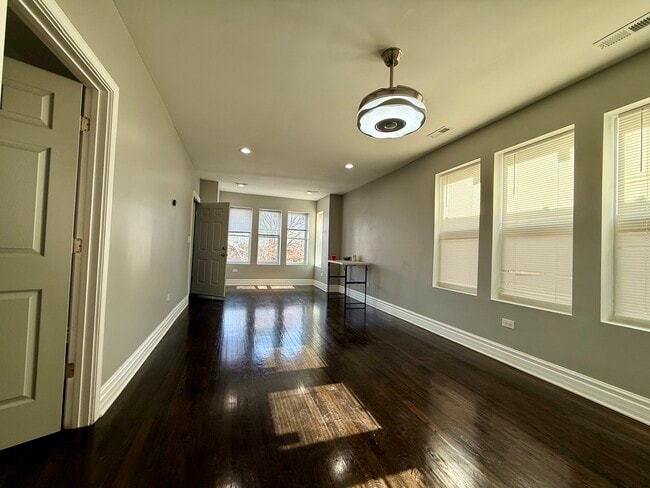 2118 S 59th Ave in Cicero, IL - Building Photo - Building Photo