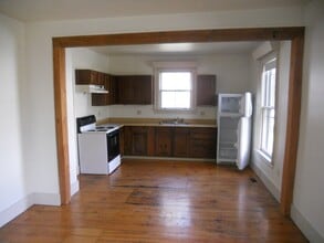 73 Second St, Unit Unit 1 in Hallowell, ME - Building Photo - Building Photo