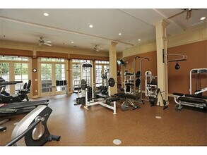 5490 Glenridge Park NE in Atlanta, GA - Building Photo - Building Photo