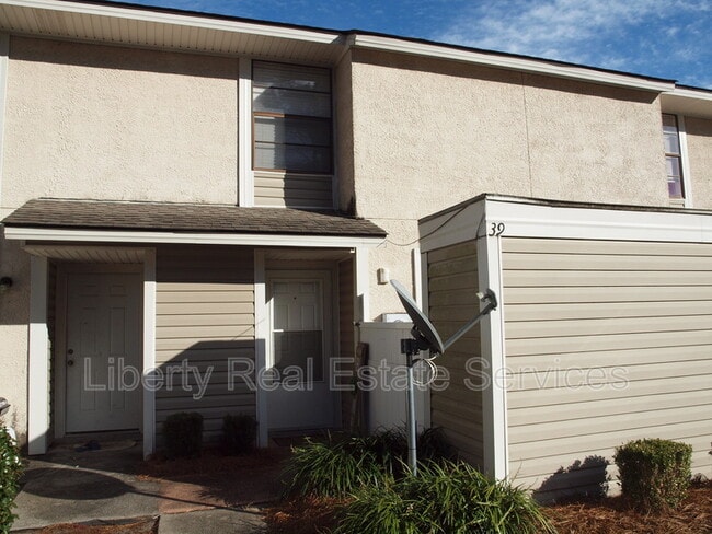 property at 727 S Main St