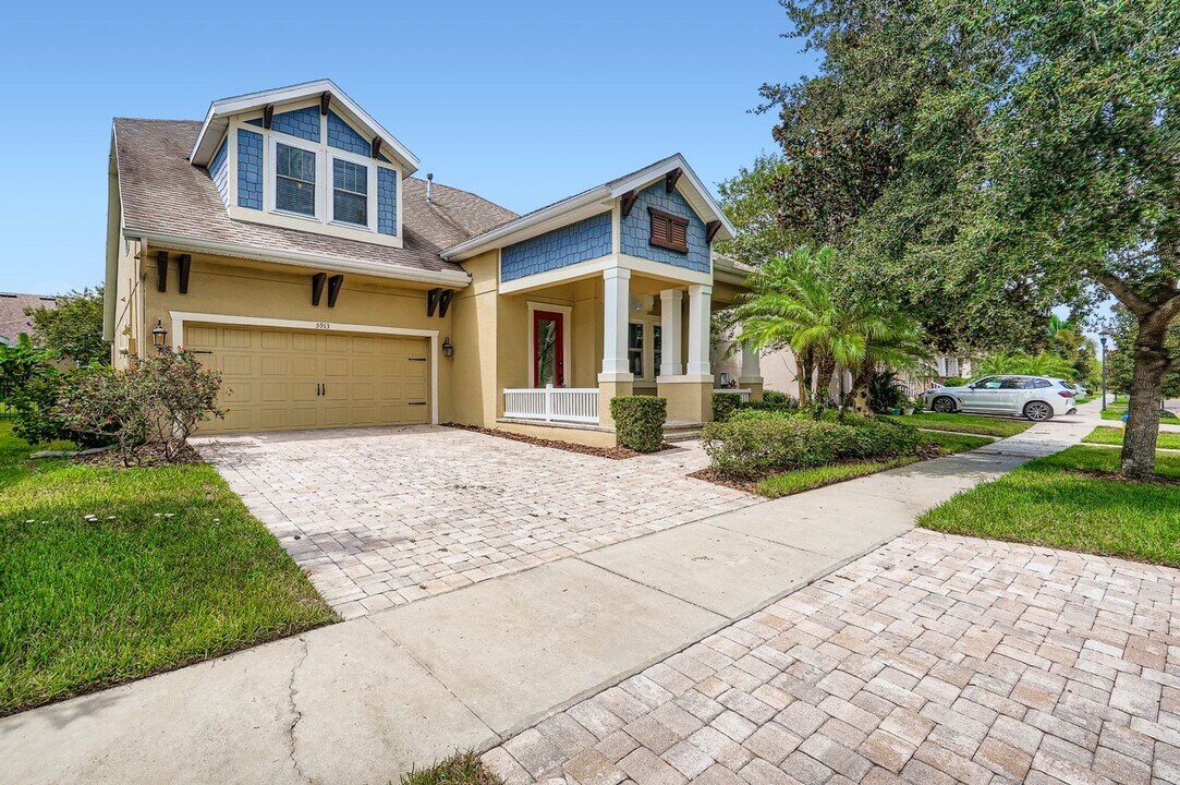 5913 Chert Hill Ln in Fish Hawk, FL - Building Photo
