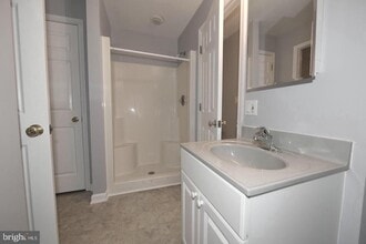 10207 Cobbler Ln in Delaplane, VA - Building Photo - Building Photo