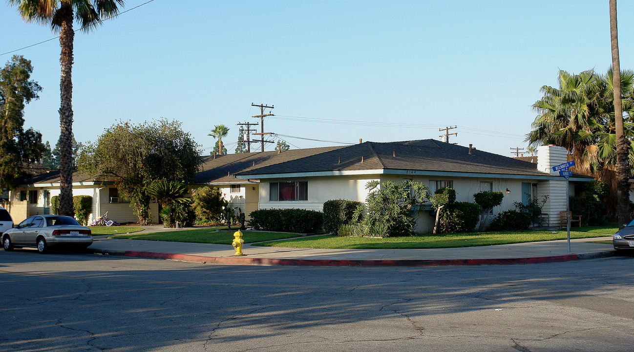 2144 E Almont Ave in Anaheim, CA - Building Photo