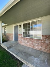904 Speyers Rd in Selah, WA - Building Photo - Building Photo