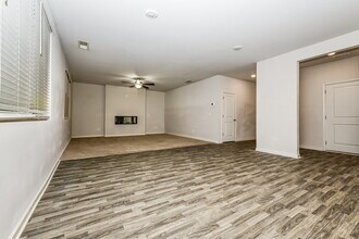 195 Hamilton Pointe Dr in Mcdonough, GA - Foto de edificio - Building Photo