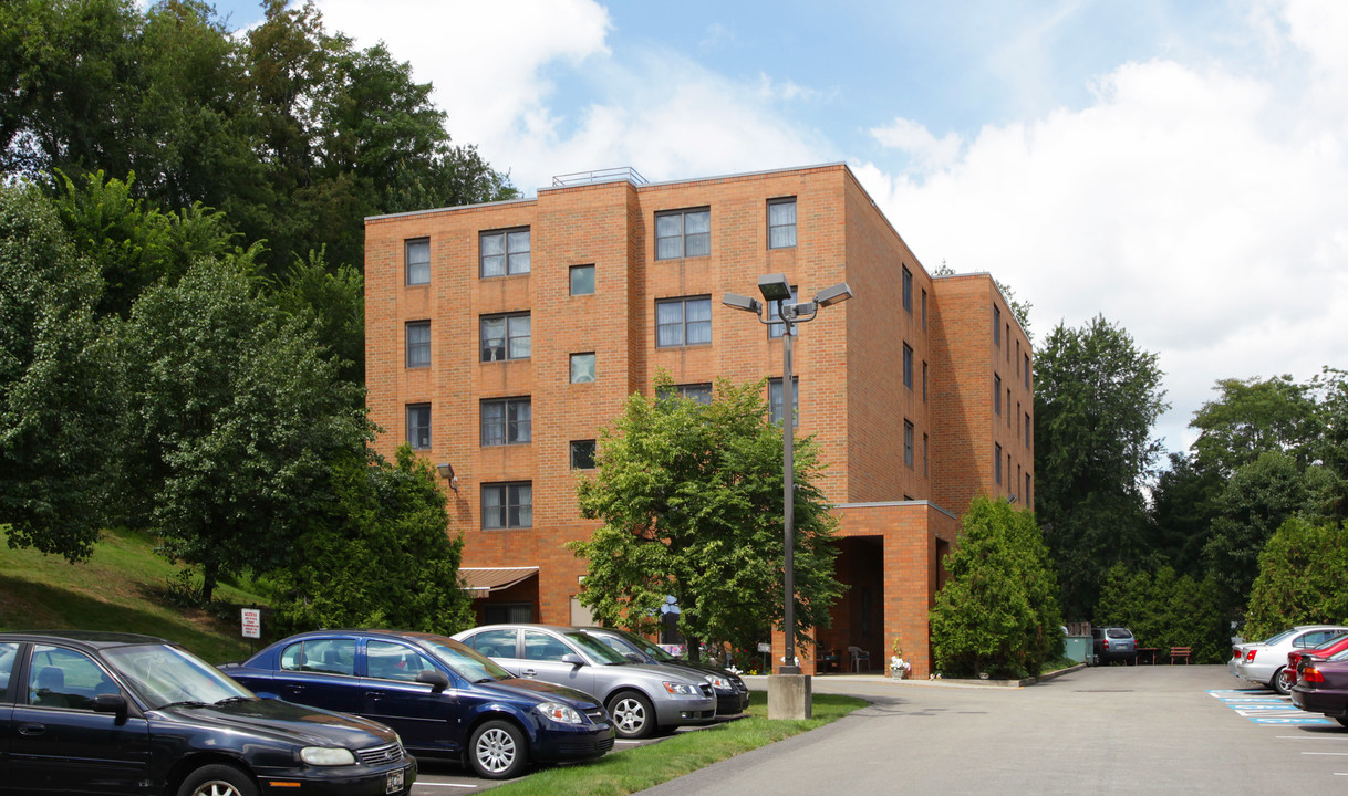 Germaine Harbor in Bethel Park, PA - Building Photo
