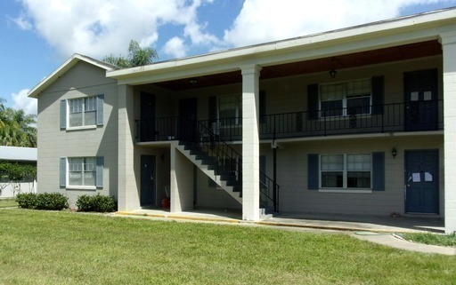 302 Spg Gdn Ave S in DeLand, FL - Building Photo