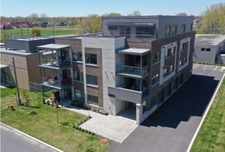 1680 Barbeau in Ste-Catherine, QC - Building Photo - Building Photo