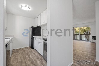 1060 Oak Grove Rd in Concord, CA - Building Photo - Building Photo