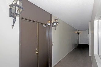 Howard Crest in Montebello, CA - Building Photo - Interior Photo