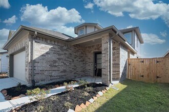 18422 Running Shadow Ct in Hockley, TX - Building Photo - Building Photo