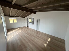 1145-1149 Montauk Ln in Ventura, CA - Building Photo - Building Photo