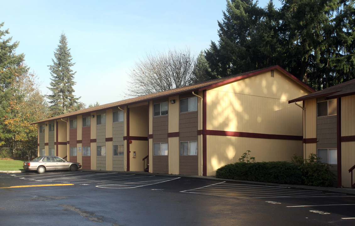 Lakeridge Regency in Olympia, WA - Building Photo