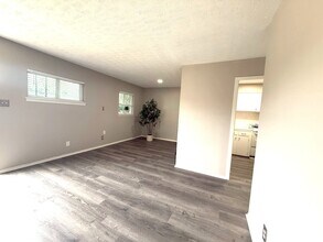 9733 Neuens Rd in Houston, TX - Building Photo - Building Photo