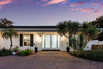 5 Inlet Cay Dr in Boynton Beach, FL - Building Photo - Building Photo