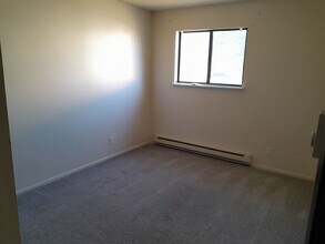867 Birch Ave in Rifle, CO - Building Photo - Building Photo