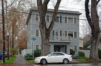 901 26th St in Sacramento, CA - Building Photo - Building Photo