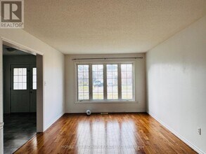 45 Kraus Rd in Barrie, ON - Building Photo - Building Photo