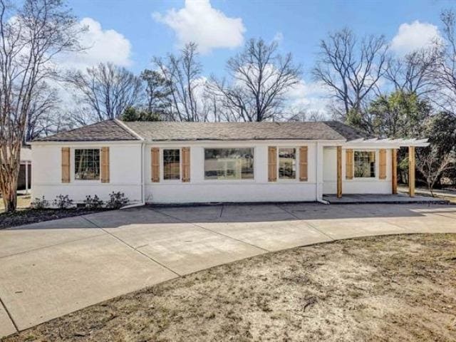 property at 4955 Walnut Grove Rd