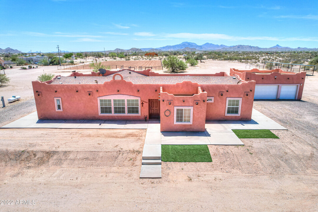 49749 W Pampas Grass Rd in Maricopa, AZ - Building Photo