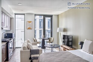 704 Spring St, Unit SI FL9-ID448 in Seattle, WA - Building Photo