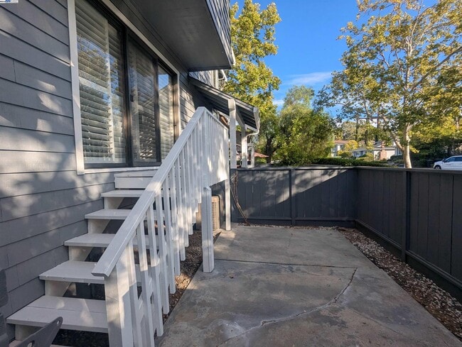 744 Palomino Dr in Pleasanton, CA - Building Photo - Building Photo