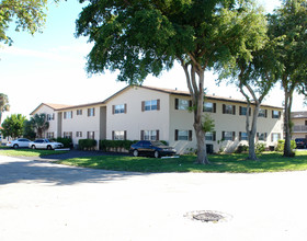 Brianwood Apartments in Margate, FL - Building Photo - Building Photo