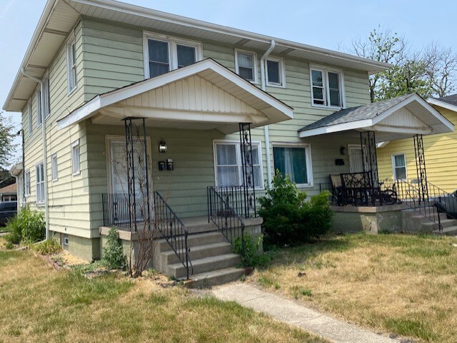6734 Arkansas Ave in Hammond, IN - Foto de edificio