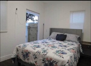 26 Garfield St in Hollywood, FL - Building Photo - Building Photo