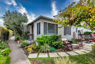 2339 Abbot Kinney Blvd, Unit 2341 in Venice, CA - Building Photo