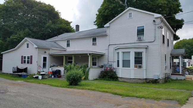 105 S Catherine St in Montour Falls, NY - Building Photo - Building Photo