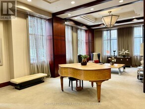 35 Balmuto St in Toronto, ON - Building Photo - Building Photo