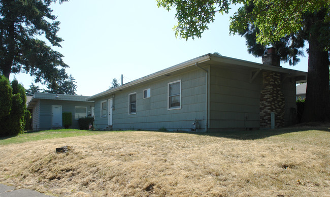 1638-1646 NE 72nd Ave in Portland, OR - Building Photo - Building Photo