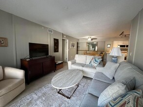 278 Village Blvd, Unit 8205 in Tequesta, FL - Building Photo - Building Photo