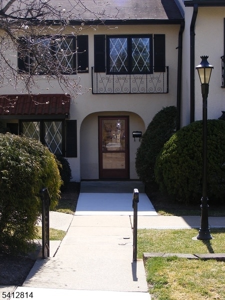 property at 9 Dorado Dr