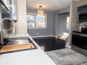 3700 Valdosta Ave in Louisville, KY - Building Photo - Building Photo