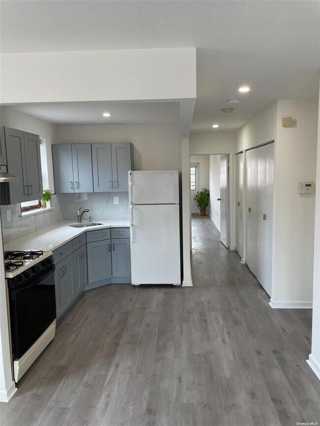 52-55-55 72nd St in Queens, NY - Building Photo - Building Photo