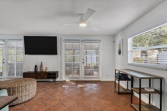 2469 Waldemere St in Sarasota, FL - Building Photo - Building Photo