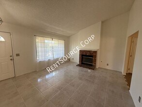 4202 E Ave Q12 in Palmdale, CA - Building Photo - Building Photo