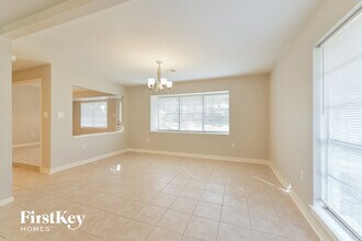 214 Oakwood Dr in Spring, TX - Building Photo - Building Photo