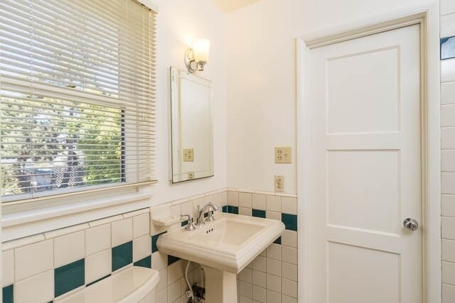 585 Bernardo Ave in Morro Bay, CA - Building Photo - Building Photo
