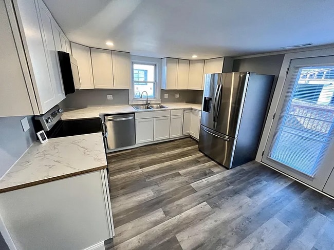 property at 1108 Moss Ave